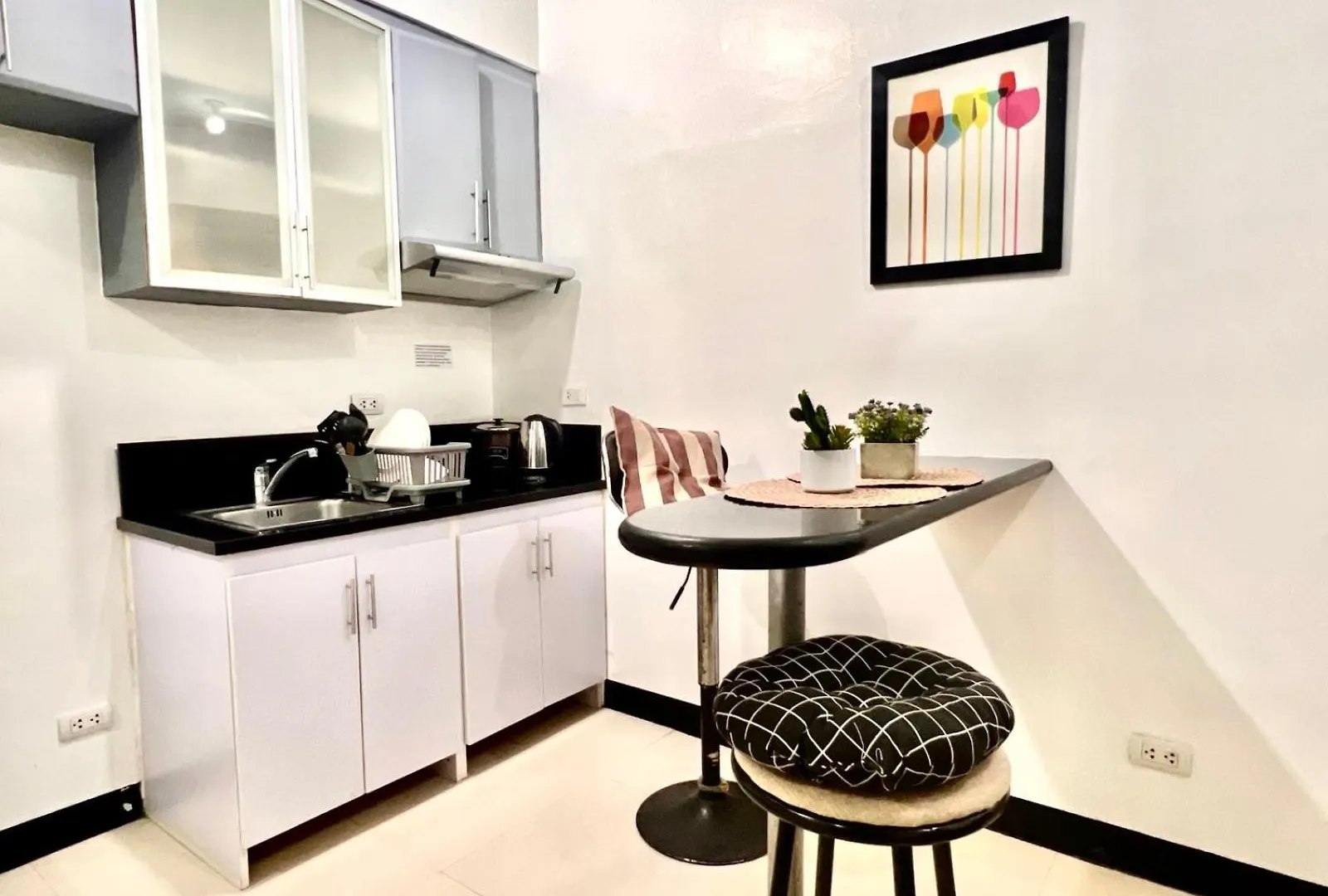 Hotel Bgc Mckinley City Center Apartments - Global City Manila