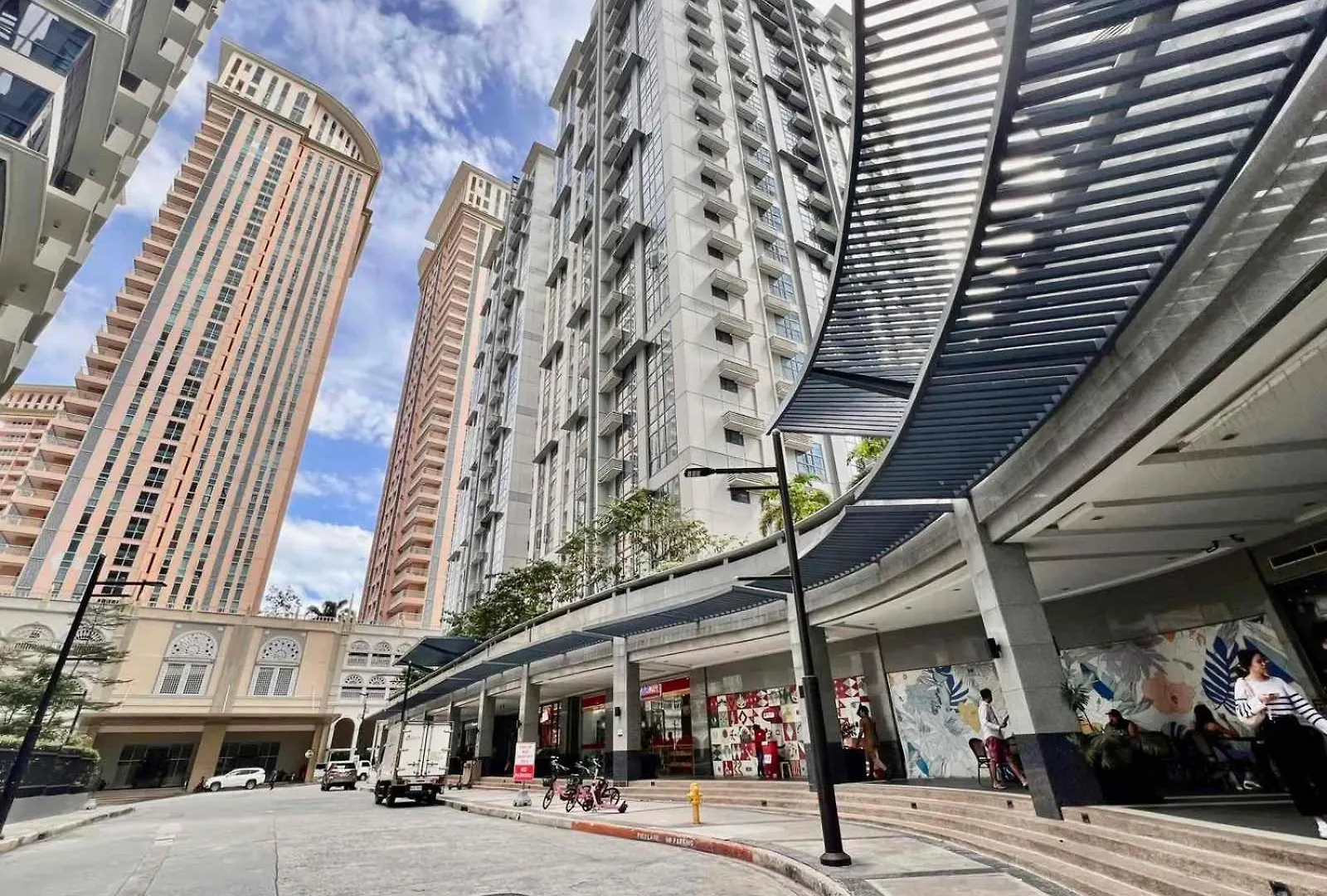 Bgc Mckinley City Center Apartments - Global City Manila 0*,